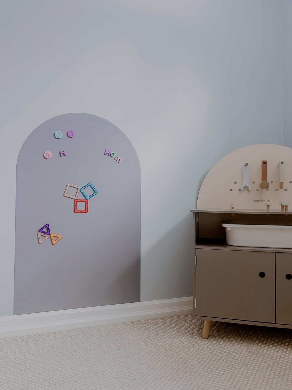 The Zero-Damage Play Wall for Screen-Free Magic