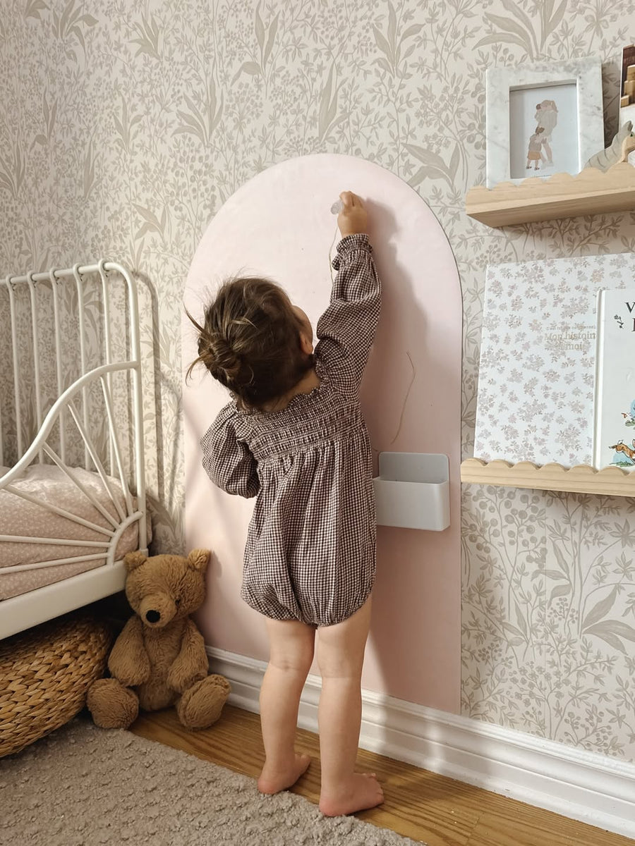 Child at the Wonder Wall